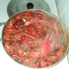 A picture of Lobster claws and crawfish broil(yes I'm at it again 😁).