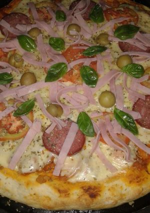 Una foto de Pizza XXL casera