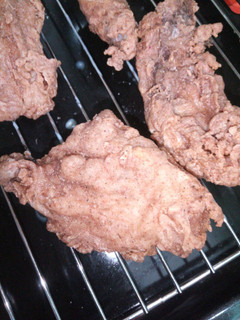 A picture of Fried chicken (KFC STYLE).