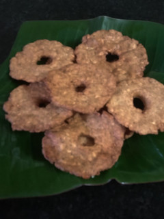 மொறு மொறு மிளகு வடை(milagu vadai recipe in tamil) செய்முறை முக்கிய புகைப்படம்