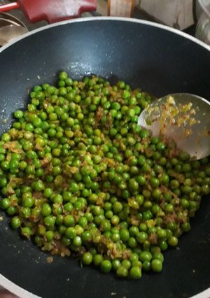 A picture of Green Peas Ghughuni.