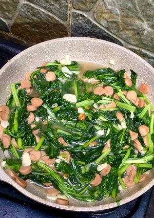 Foto resep Tumis Sawi Hijau dan Sosis 🥬🌭