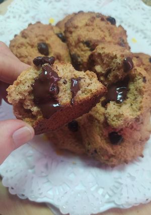 Una foto de Cookies De Dulce De Leche Y Chocolate Tipo NY - Levain Bakery