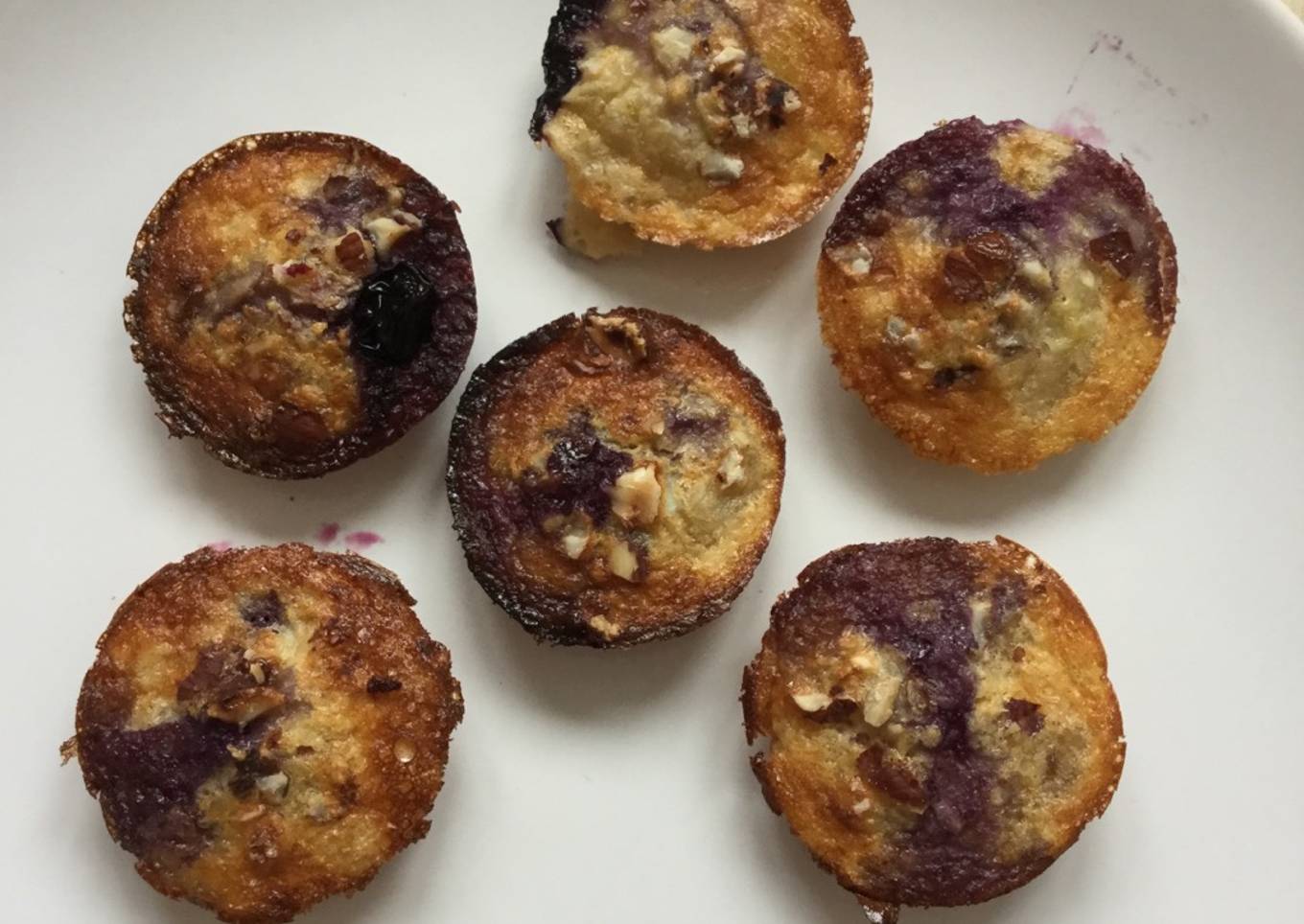 Mini breakfast muffins, only 3 ingredients & no flour!!