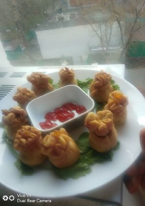 A picture of Dry fruits samosa.