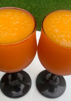 A picture of Fresh Mango Juice Recipe|Mango Juice At Home|Big Bites|https://youtube.com/shorts/EK55UA3VanE?featur.