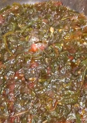 A picture of Rape spinach with Tomato.