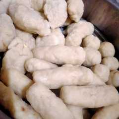 A picture of Pempek ikan tenggiri + ikan kakap.