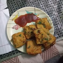 A picture of Bread pakoda.