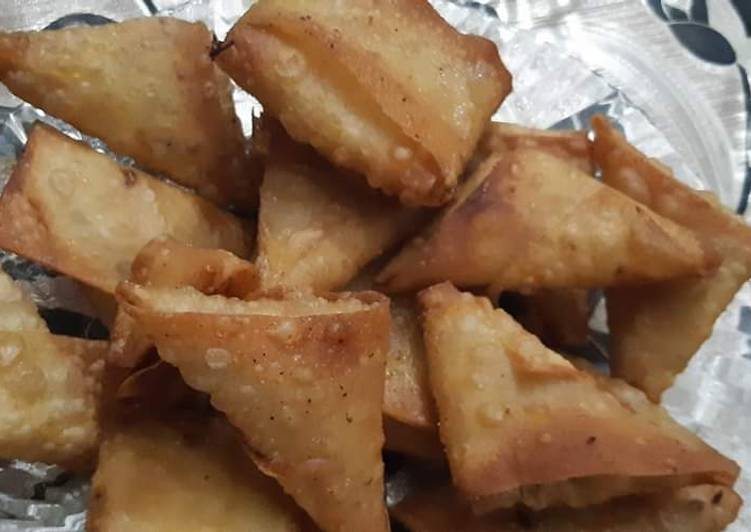 Steps to Prepare Any-night-of-the-week Potato Chicken cheese 1bite Samosa