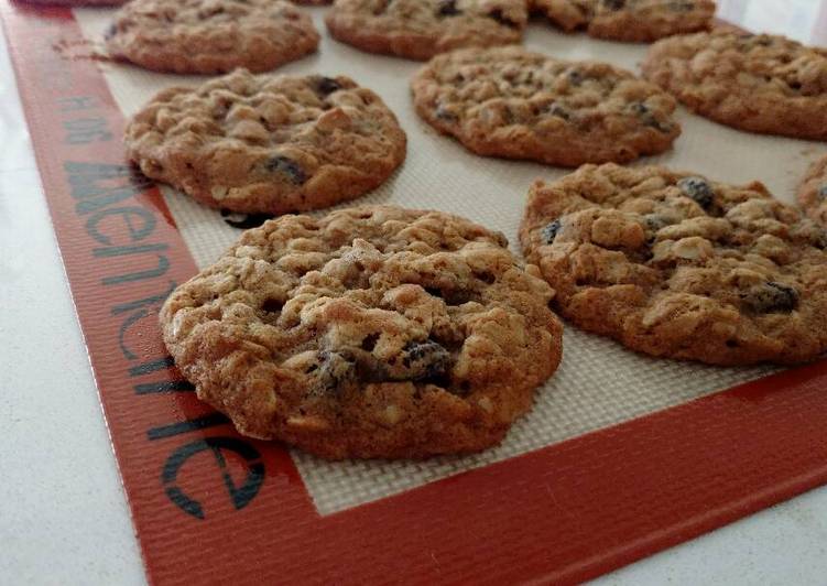 Recipe of Homemade Oatmeal Raisin Cookies