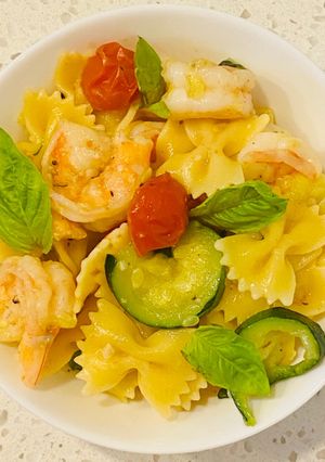 A picture of Seafood Garden Pasta.