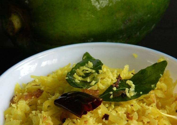 Recipe of Quick Raw grated papaya with grated coconut (thoran)