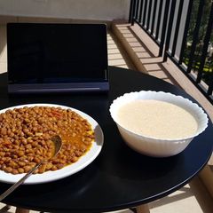 A picture of Beans.