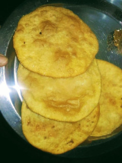 उड़द दाल कचौड़ी (urad dal kachodi recipe in Hindi) रेसिपी मुख्य फोटो