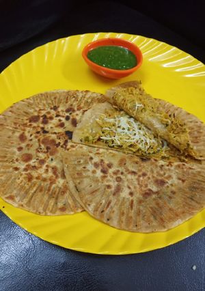 A picture of Stuffed Cheesy Mooli Paratha.