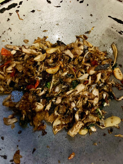 Foto resep Kering Tuna Suwir Bawang Goreng & Kemangi