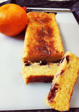 A picture of Fresh orange Tea cake.