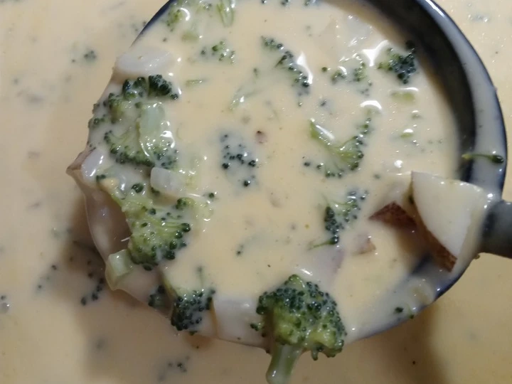 Easy Steps to Make Recipes Cheesy Broccoli and Potato Soup the Awesome  So Delicious.