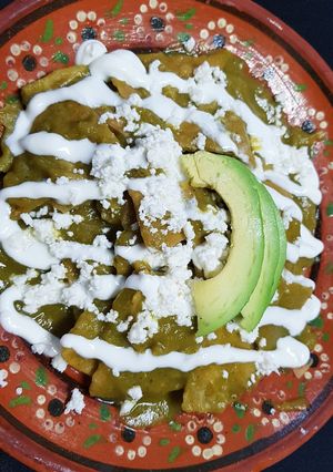 Una foto de Chilaquiles en salsa verde