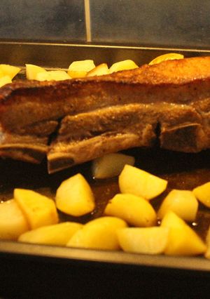 Una foto de Costillar  de cerdo a la meddle