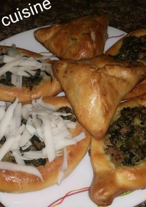 صورة لوصفة فطائر لحم وسبانخ