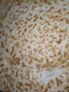 A picture of Roses Sinasir (rice pie).