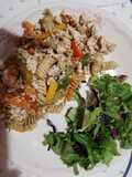 Rotini con pavo y pimiento