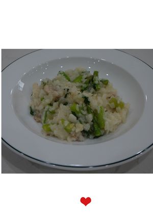 Hình của món Risotto thịt gà & măng tây.