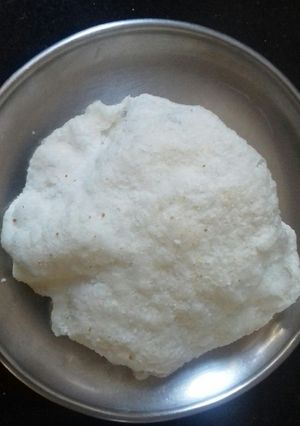 A picture of Puriyele/chiroti.