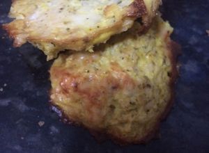 Una foto de Bocaditos saludables de coliflor y queso