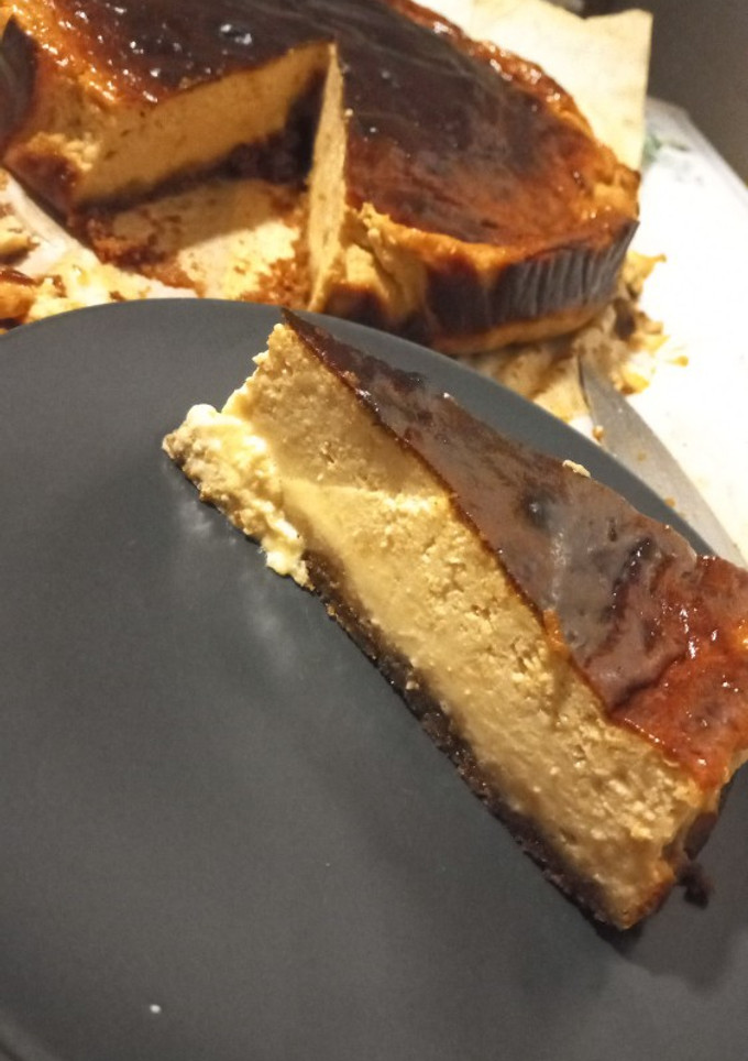 Una foto de Tarta de queso y dulce de Leche cremosa🧀🍯