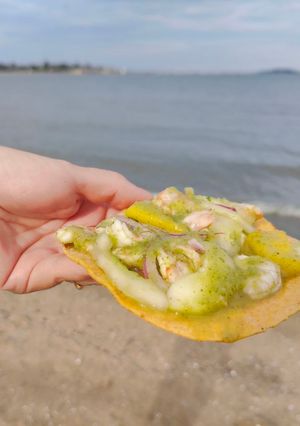 Una foto de Aguachile verde de camarón estilo Sinaloa