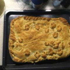 A picture of Braised cabbage pie.