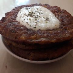 A picture of Sprouted chickpea fritters.