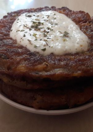 A picture of Sprouted chickpea fritters.