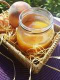 Coulis o salsa di pesche per cheesecake