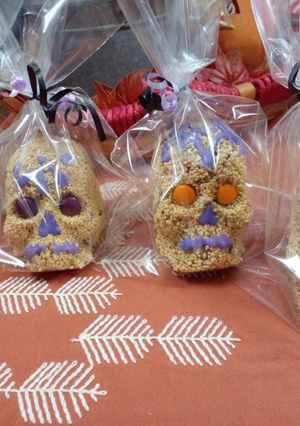 Una foto de Calaveras de amaranto con semillas
