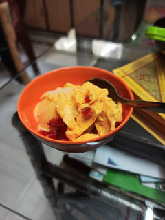 A picture of Mango Ice-Cream.