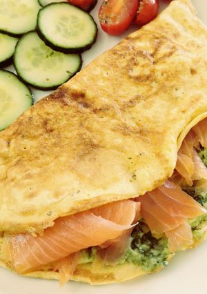 Foto de Crepioca recheada com guacamole e salmão fumado