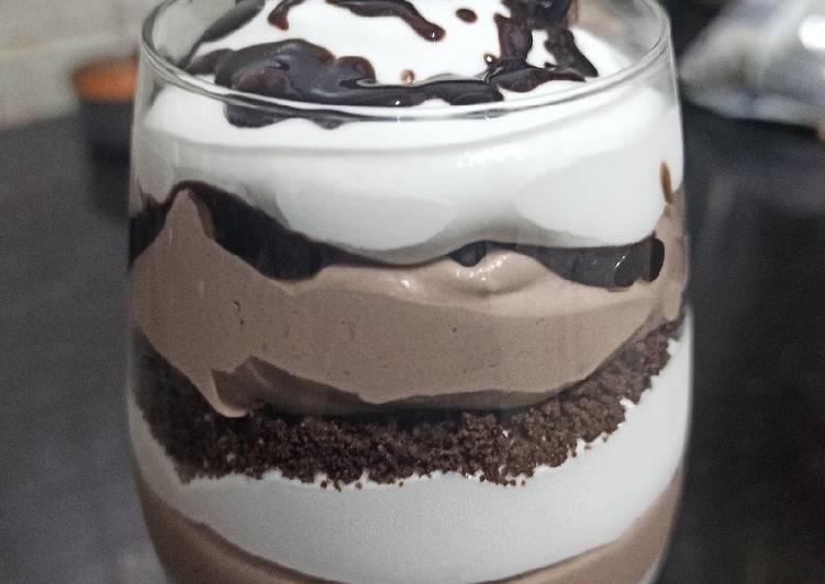 Steps to Prepare Perfect Oreo chocolate mousse