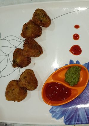 વેજીટેબલ કટલેટ (Vegetable Cutlet Recipe In Gujarati) રેસીપી મુખ્ય ફોટો