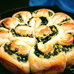 A picture of Spinach Corn Flower Bread.