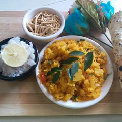 A picture of Kanda masala poha.