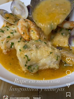 Una foto de Rape en Salsa con almejas y langostinos