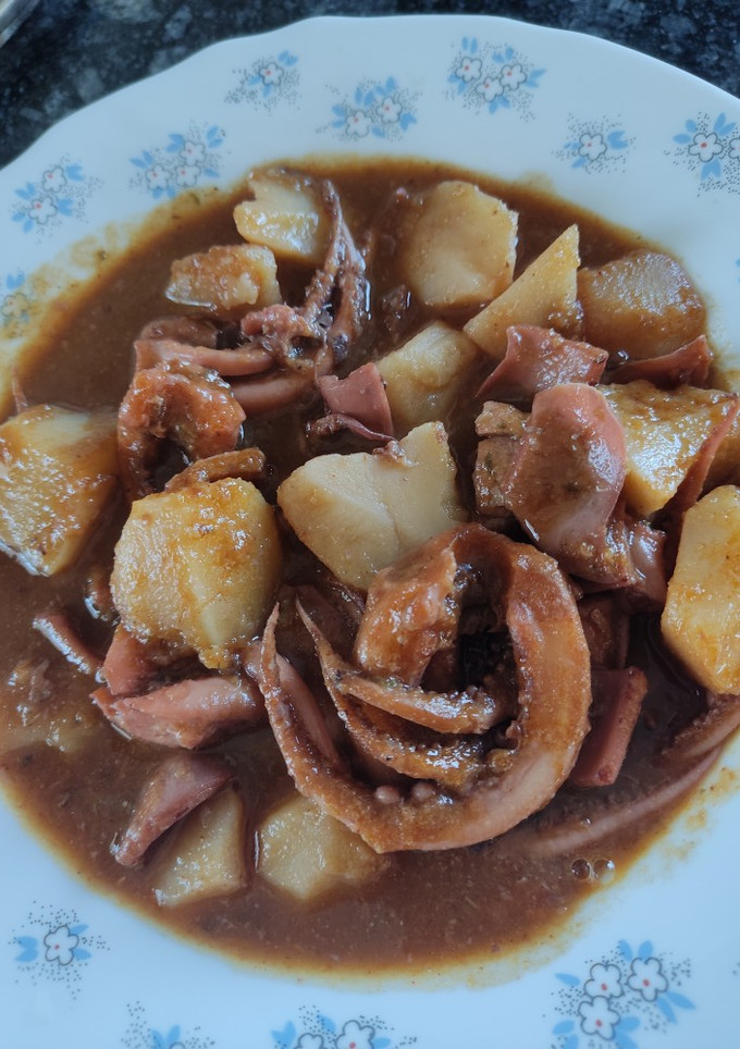 Una foto de Patatas con pota