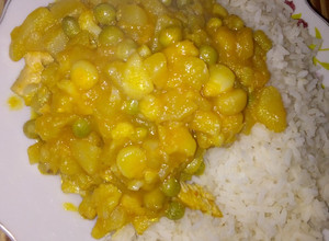 Una foto de Locro de zapallo con trozos de pollo