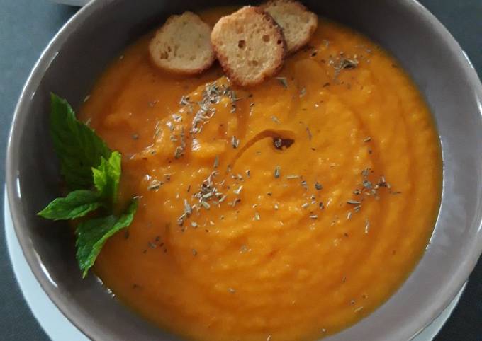 Gaspacho tomates, poivrons rouges