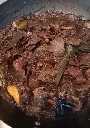 Foto resep Babi Masak Kluwak / Tollopamarasan masakan khas Toraja