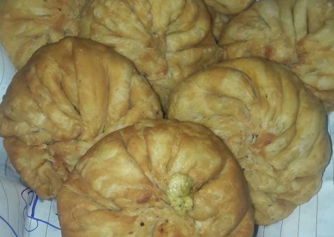 Chicken Qeema Kachori Recipe